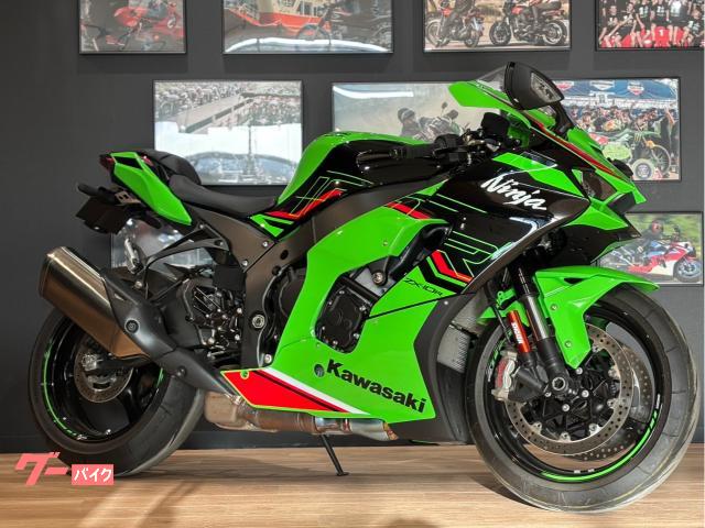 Ｎｉｎｊａ　ＺＸ−１０Ｒ　ＫＲＴ　ＭＹ２０２３　タンクパッド　バックステップ　フェンダーレス　ラジエーターコアガード