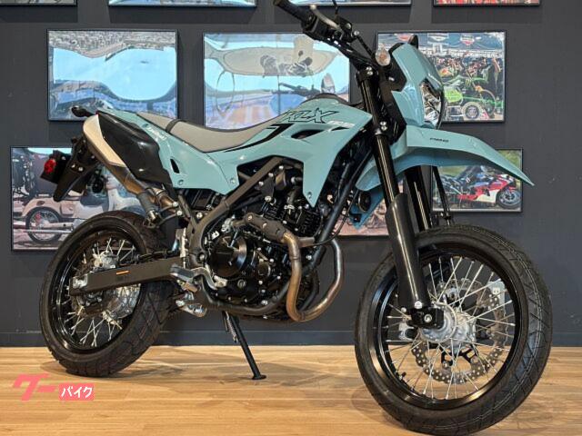 ＫＬＸ２３０ＳＭ　ＭＹ２０２５　新車　ファントムブルー