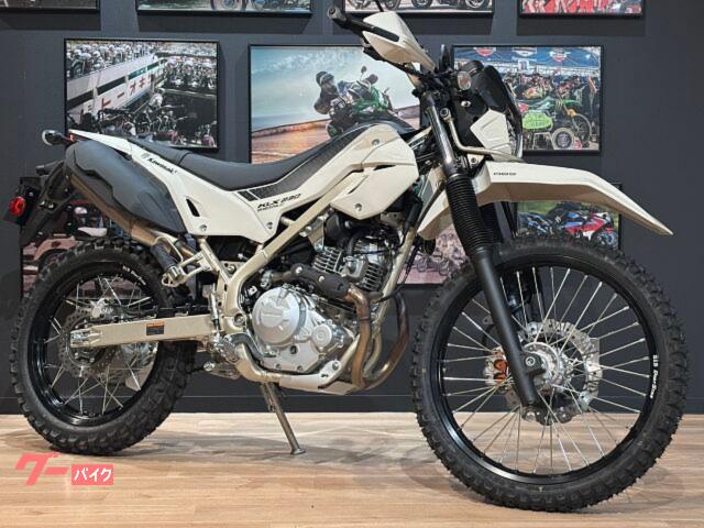 ＫＬＸ２３０シェルパＳ　ＭＹ２０２６　新車　ホワイティッシュベージュ