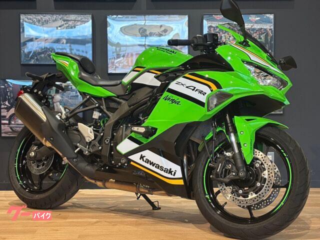 Ｎｉｎｊａ　ＺＸ−４ＲＲ　ＫＲＴ　ＭＹ２０２５　ＥＴＣ２．０　エンジンスライダー　ラジエーターコアガード　タンクパッド