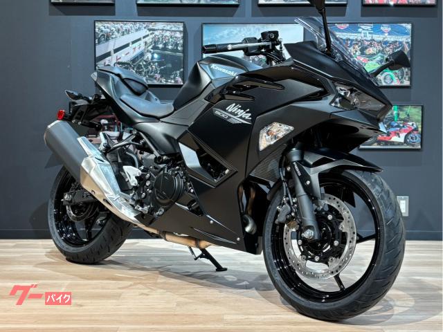 Ｎｉｎｊａ　５００　新車　ＭＹ２０２６　メタリックフラットスパークブラック／メタリックスパークブラック