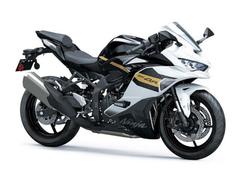 カワサキ　ニンジャＺＸ−４Ｒ　ＭＹ２０２６　新車　パールロボティックホワイト　×　メタリックスパークブラック