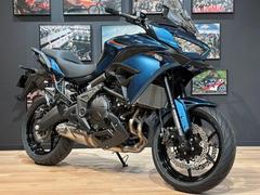 カワサキ　Ｖｅｒｓｙｓ　ＭＹ２０２６　ＥＴＣ２．０　メタリックディープブルー　メタリックスパークブラック