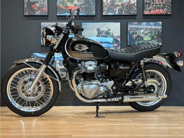 カワサキ W800 MY2024 新車 Mグラファイトグレー M