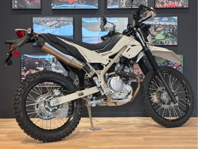 カワサキ KLX230シェルパ MY2025 新車 ホワイティッシュ