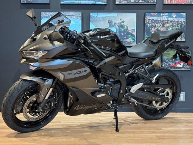 カワサキ Ninja ZX－4R SE MY2026 新車 メタリック