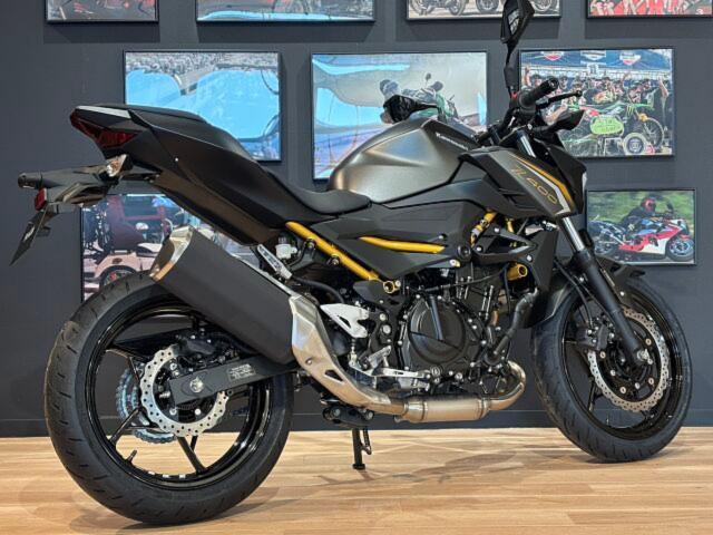 カワサキ Z400 新車 MY2026 メタリックマットグラフェン