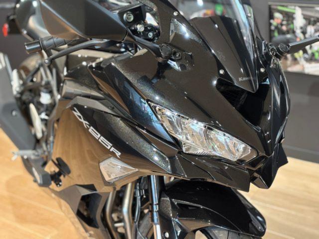 カワサキ Ninja ZX－25R SE MY2027 新車 メタリック