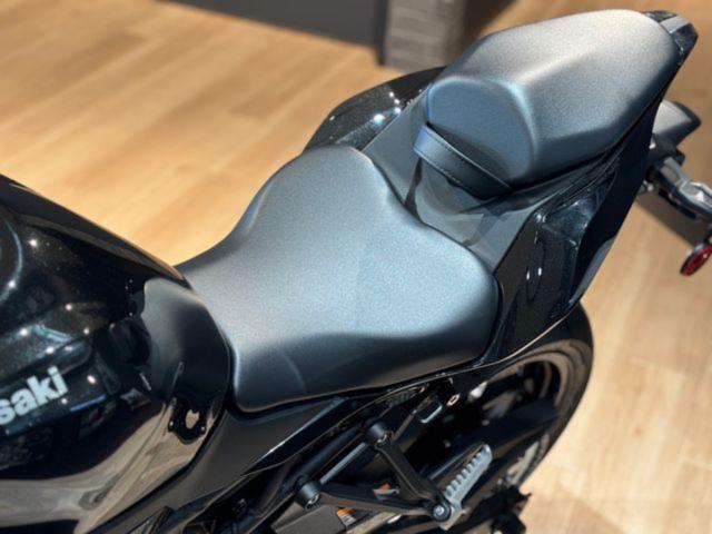 カワサキ Ninja ZX－25R SE MY2027 新車 メタリック