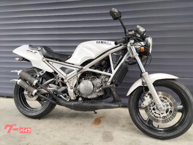 Ｒ１−Ｚ　３ＸＣ型　シルキーホワイト　Ｐｕｉｇミラー　社外タコメーター　ヘルメットホルダー