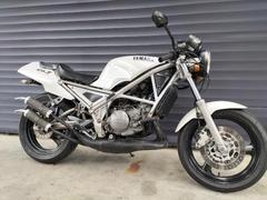 ヤマハ　Ｒ１−Ｚ　３ＸＣ型　シルキーホワイト　Ｐｕｉｇミラー　社外タコメーター　ヘルメットホルダー