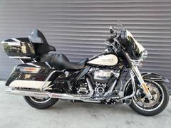 ＨＡＲＬＥＹ−ＤＡＶＩＤＳＯＮ　ＦＬＨＴＰ　ポリスエレクトラグライド　白／黒　エンジンガード　リアキャリア　スペアキー