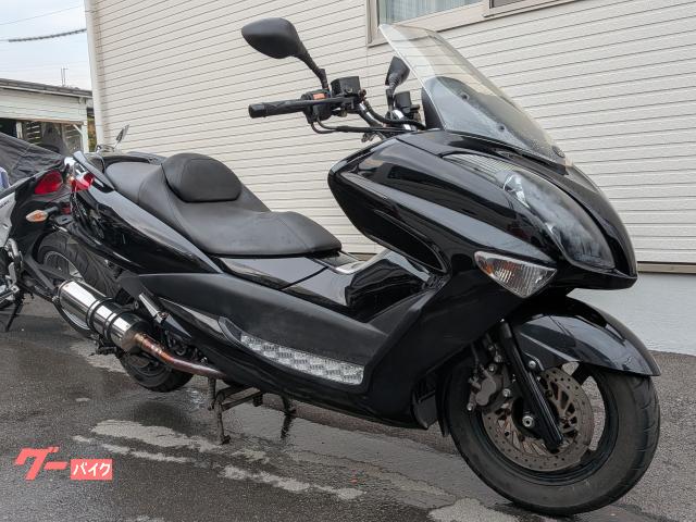 マジェスティ　ＳＧ２０Ｊ　マフラー　フットボード