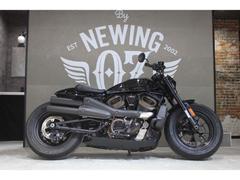 ＨＡＲＬＥＹ−ＤＡＶＩＤＳＯＮ　ＲＨ１２５０Ｓ　スポーツスターＳ　トライジャ製般若バーハンドル　社外スリップオン　純正ＯＰミドルステップ　サイドナンバー　カスタム