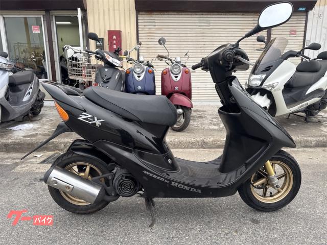 ライブＤｉｏ　ＺＸバッテリーシート新品キャブ清掃済