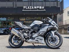 カワサキ　Ｎｉｎｊａ　ＺＸ−４Ｒ　ＳＥ　メーカー保証３年　ロードサービス付帯　　エンジンスライダー　セミスモークスクリーン　電源ソケット