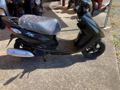 ヤマハ　ＪＯＧ　ＺＲ　４サイクル水冷式インジェクション　スポーツスクーター