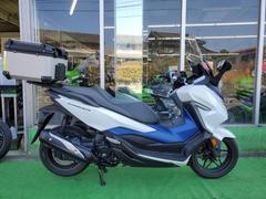 ホンダ　フォルツァ　２０１８年式　電動スクリーン　スマートキー　フロントボックス内電源ソケット付き