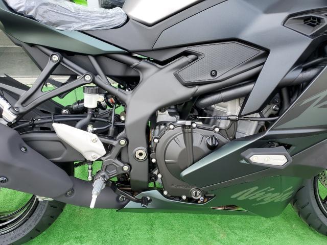 カワサキ Ninja ZX－4R SE 2025年モデル 77