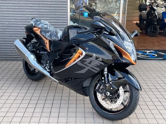 スズキ ハヤブサ（ＧＳＸ１３００Ｒ Ｈａｙａｂｕｓａ） ２０２２年ＮＥＷモデル グラススパークルブラック／キャンディバーントゴールド｜ＳＢＳ  ＹＡＳＵＤＡ スズキ正規取扱店｜新車・中古バイクなら【グーバイク】