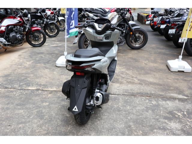 売却済み【美車】PCX 2025年式 低走行2002km パールジュピターグレー 即乗りOK！ ホンダ PCX パールジュピターグレー 2025年モデル｜（有