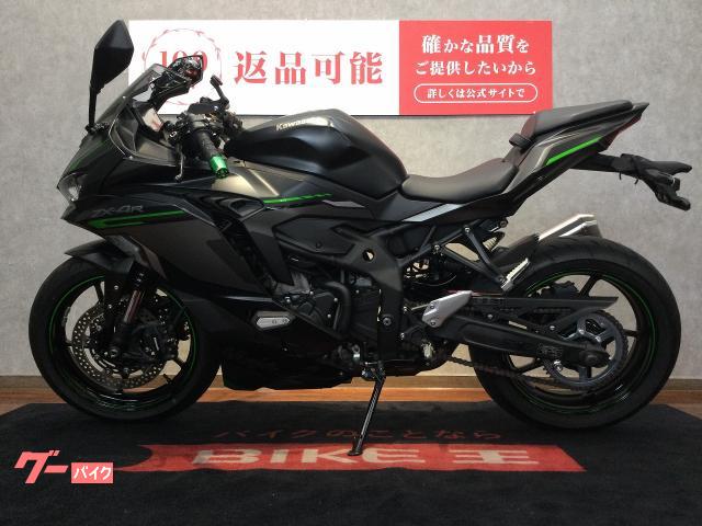 カワサキ Ninja ZX－4R SE エンジンスライダー ABS