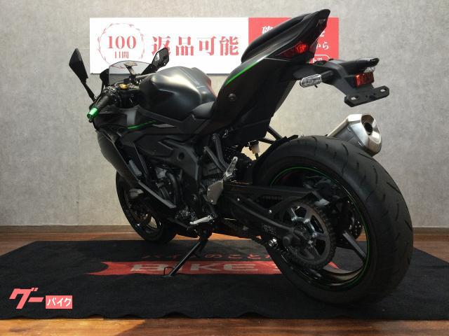カワサキ Ninja ZX－4R SE エンジンスライダー ABS