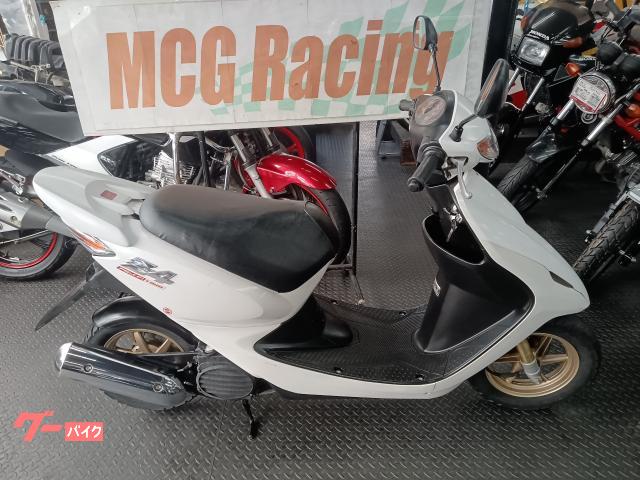 ホンダ スマートDio Z4 4サイクル水冷エンジン 前後アルミ