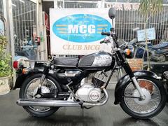 スズキ　Ｋ１２５　２サイクル空冷単気筒エンジン　１２馬力　２マフラー方式　ガソリンタンク容量１３Ｌ