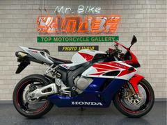 ホンダ　ＣＢＲ１０００ＲＲ　２００５年モデル　車検対応レオビンチＳＯ　ＭＤＦリムデカール　ロービームＨＩＤ　タックパッド