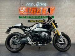 ＢＭＷ　Ｒ　ｎｉｎｅＴ　２０１５年モデル　純正ＯＰシングルシート＆ローシート　ＬＥＤウインカー