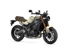 ヤマハ　ＸＳＲ９００　日本限定カラー