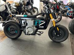 ＢＭＷ　ＣＥ０２