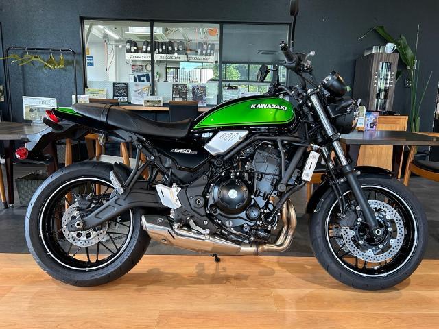 z650rs 純正シート　2025年製　新車取外し けんじ様専用】KAWASAKI 新車外し z650rs 純正シート 新品未使用