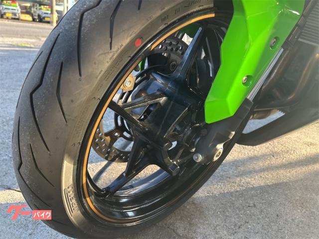 りーく カワサキ Ninja ZX－25R SE 社外スクリーン FR