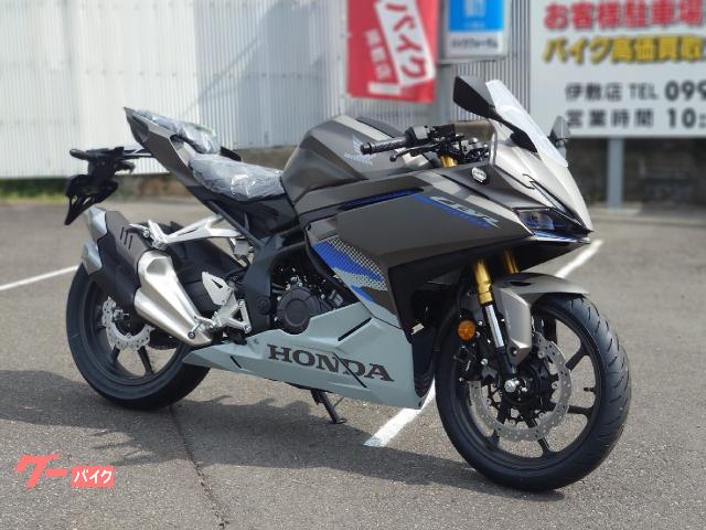 ＣＢＲ２５０ＲＲ　最新モデル　ＭＣ５１　マットビュレットシルバー