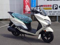 スズキ　バーグマンストリート１２５ＥＸ　最新モデル　パールグレイスホワイト　ＬＥＤヘッドライト