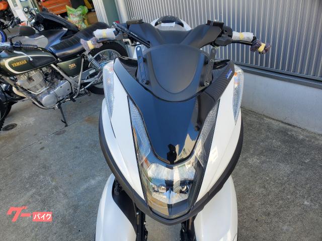 ヤマハ トリシティ125 SEC1J型 現行モデルのブルーコア