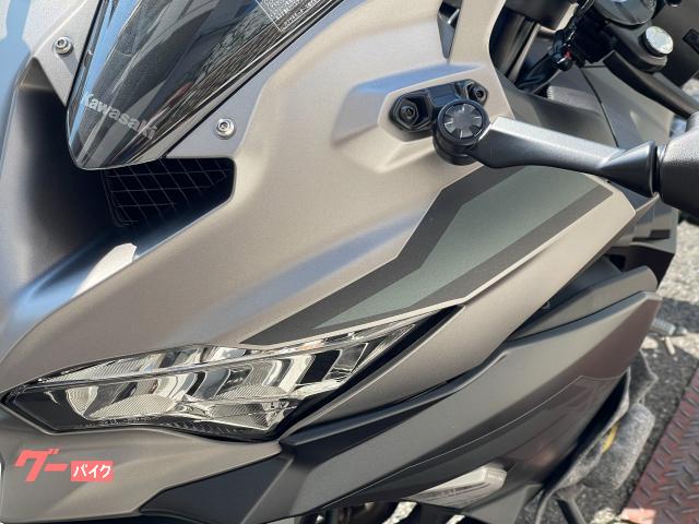りあちゃん❤F100/5L❤グレー①ブラック②バイオレット②計5セット カワサキ Ninja ZX－4R SE 2025年モデル
