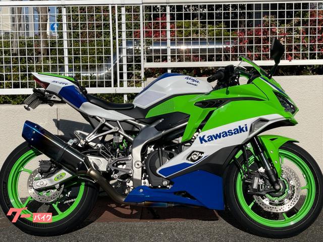 Ninja ZX−4RR 2024MY 40thLIMITED トリックスタ−マフラ−・バックステップ・フェンダレス・ETC2.0