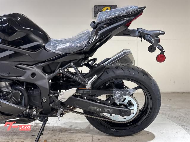 カワサキ Ninja ZX－4R SE 2026年モデル スチール