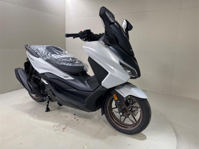 ホンダフォルツァ250cc　自賠責令和10年3月まで ホンダ フォルツァ 2025年モデル 自賠責保険1年付き｜バイク