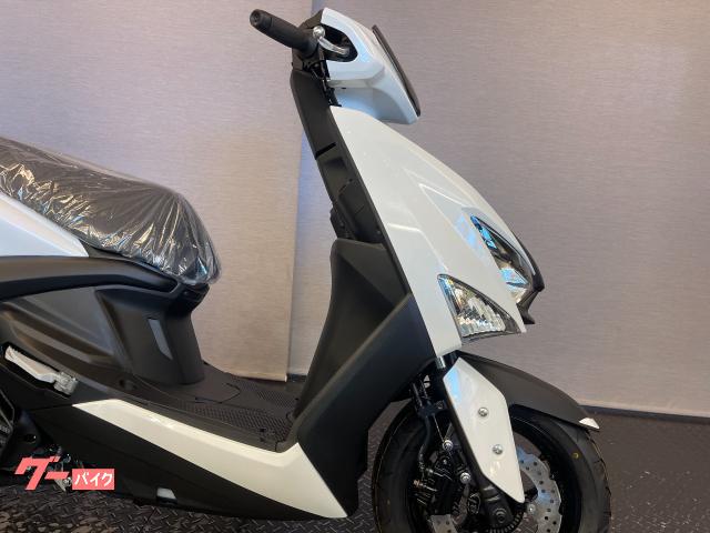 ヤマハ シグナス グリファス ＳＥＪ４Ｊ ホワイトメタリック１｜（株）バイクプラザヤマノ ｜新車・中古バイクなら【グーバイク】