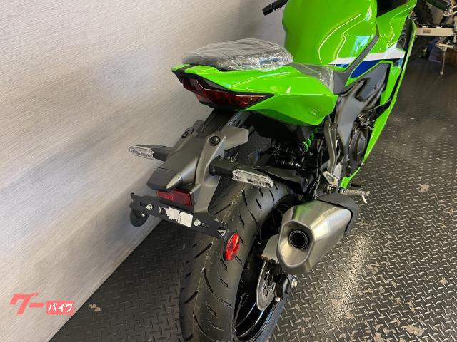 カワサキ Ninja ZX－4RR 8BL－ZX400P ライム