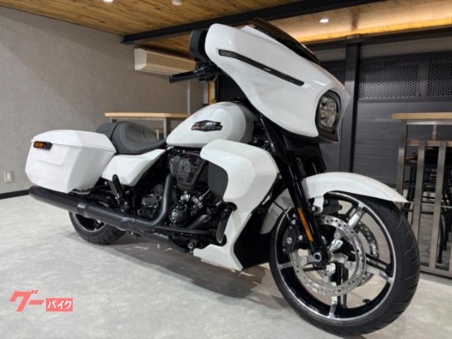 ＦＬＨＸ　ストリートグライド　ブラックトリム　認定中古車　純正ロワフェアリング　ドッキングハードウェア　カープレイ　他