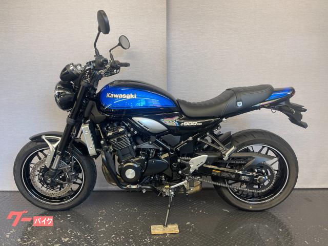 Z900RS用（2024年式で使用）純正ラジエーターコアガード8BL。カワサキ カワサキ Z900RS 8BL－ZR900K 2024モデル エンジン