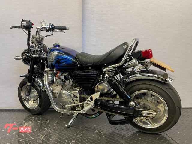モンキーZ50J外装一式 イシイモータースです！ 今回ご紹介するバイク モンキー Z50J 1995年