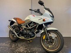 ホンダ　ＶＴＲ２５０Ｆ　ＭＣ３３　２０１５　社外フルエキゾーストマフラー　カスタムシート