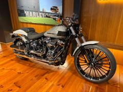 ＨＡＲＬＥＹ−ＤＡＶＩＤＳＯＮ　ＦＸＢＲ　ソフテイル　ブレイクアウト　認定中古車　ＬＥＤヘッドライト　２１インチホイール　２４０ワイドタイヤ　ＳＥエアクリーナー