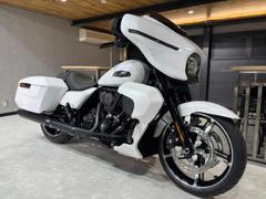 ＨＡＲＬＥＹ−ＤＡＶＩＤＳＯＮ　ＦＬＨＸ　ストリートグライド　ブラックトリム　認定中古車　純正ロワフェアリング　ドッキングハードウェア　カープレイ　他